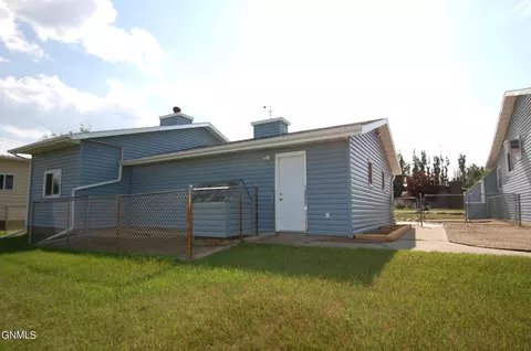 Exterior - 1102 Safflower Ln, Sidney, MT 59270 photo 5 of 5