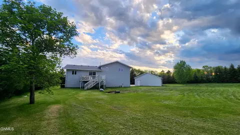 Exterior - 5027 Flatrock Loop, Bismarck, ND 58503 photo 12 of 23