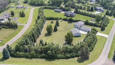 View/Area - 5027 Flatrock Loop, Bismarck, ND 58503 photo 7 of 11