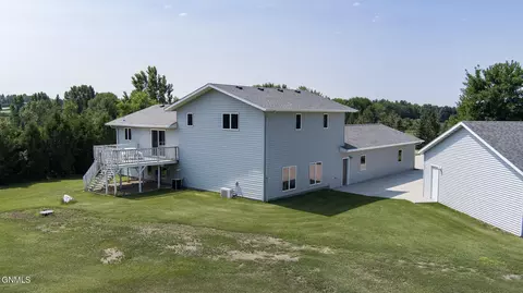Exterior - 5027 Flatrock Loop, Bismarck, ND 58503 photo 23 of 23