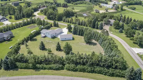 View/Area - 5027 Flatrock Loop, Bismarck, ND 58503 photo 6 of 11