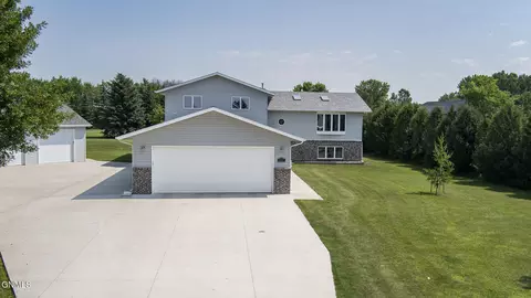Exterior - 5027 Flatrock Loop, Bismarck, ND 58503 photo 19 of 23