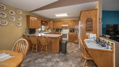 Kitchen - 5027 Flatrock Loop, Bismarck, ND 58503 photo 1 of 6