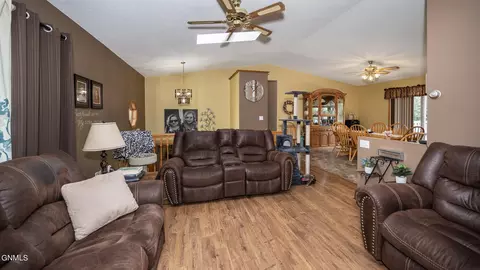 Living - 5027 Flatrock Loop, Bismarck, ND 58503 photo 3 of 5