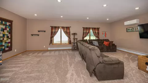 Living - 5027 Flatrock Loop, Bismarck, ND 58503 photo 4 of 5