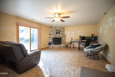4729 Pintail Loop SE, Mandan, ND 58554 photo 28