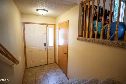 4729 Pintail Loop SE, Mandan, ND 58554 photo 5