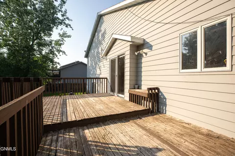 4729 Pintail Loop SE, Mandan, ND 58554 photo 48