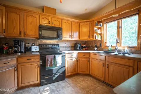 4729 Pintail Loop SE, Mandan, ND 58554 photo 14