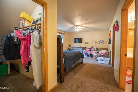 4729 Pintail Loop SE, Mandan, ND 58554 photo 32