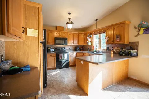 4729 Pintail Loop SE, Mandan, ND 58554 photo 13