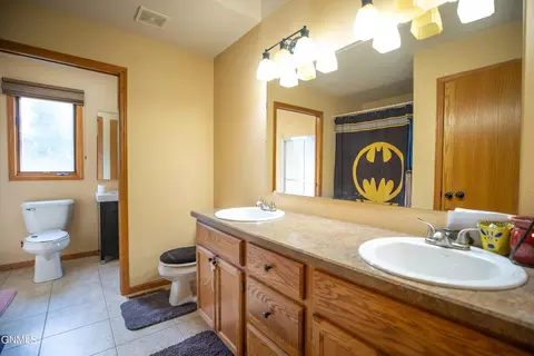 4729 Pintail Loop SE, Mandan, ND 58554 photo 18