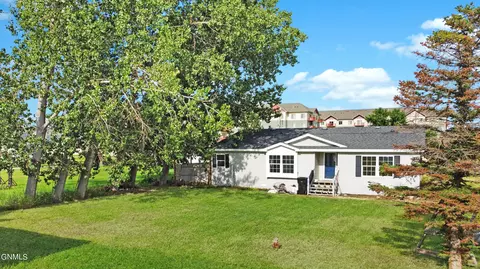 1416 46th St W, Williston, ND 58801