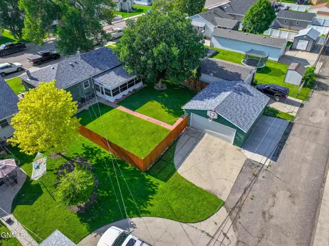 View/Area - 1502 Main St, Williston, ND 58801 photo 2 of 3