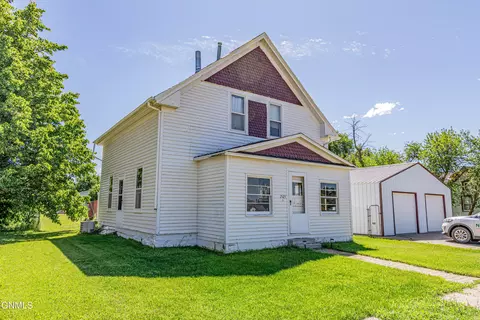 205 3rd St N, New Salem, ND 58563