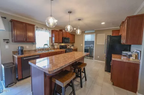 2414 35th Pl W, Williston, ND 58801 photo 5
