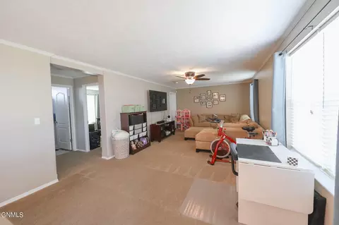 2414 35th Pl W, Williston, ND 58801 photo 12