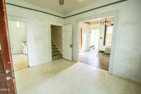Entry Way - 511 4th Ave NW, Mandan, ND 58554 photo 2 of 2