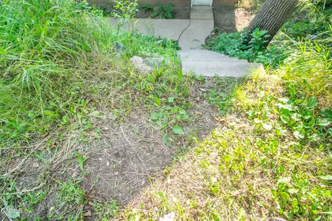 Exterior - 511 4th Ave NW, Mandan, ND 58554 photo 5 of 7