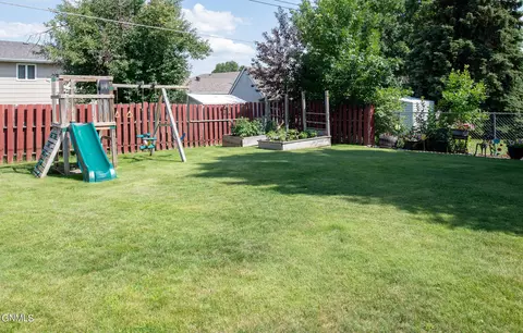 1027 29th St N, Bismarck, ND 58501 photo 20