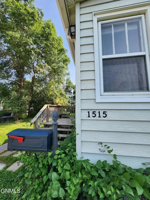 1515 Bowen Ave, Bismarck, ND 58504 photo 3