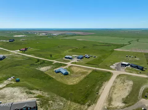 14731 Lambert St, Williston, ND 58801 photo 2
