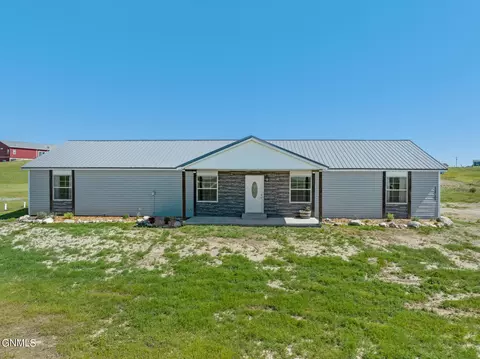 14731 Lambert St, Williston, ND 58801