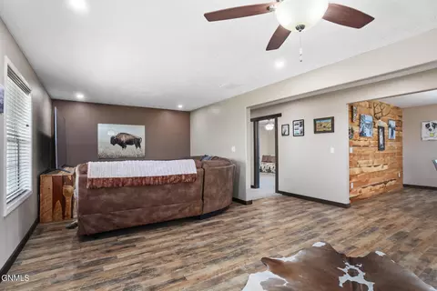 14731 Lambert St, Williston, ND 58801 photo 5