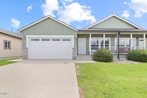 Exterior - 616 40th St E, Williston, ND 58801 photo 2 of 3