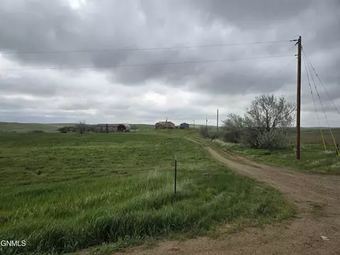 3242 140th Ave NW, Alexander, ND 58831