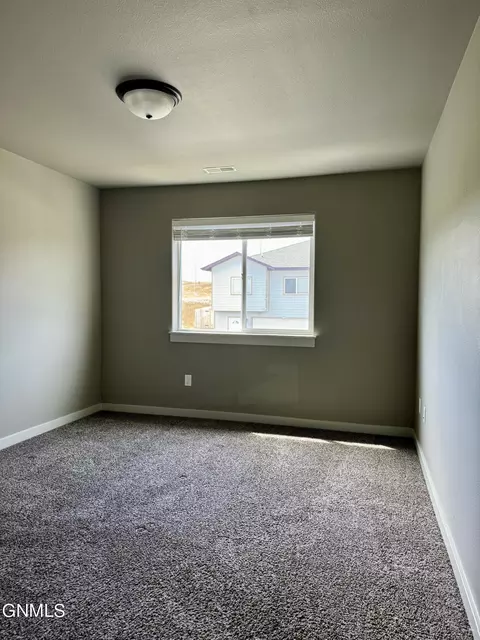 13694 Kristina St, Williston, ND 58801 photo 16