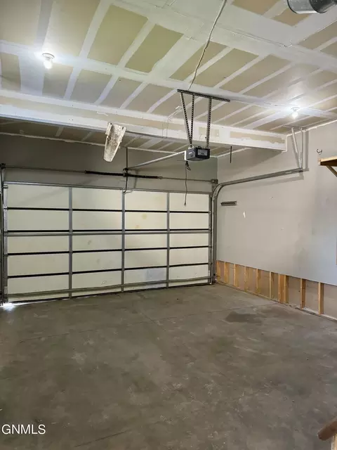13694 Kristina St, Williston, ND 58801 photo 19