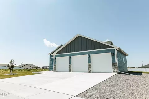 3403 Shamrock Loop, Dickinson, ND 58601 photo 53