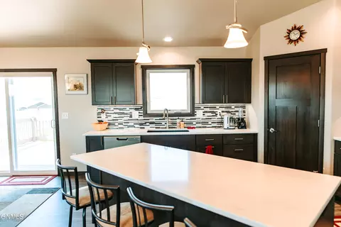 3403 Shamrock Loop, Dickinson, ND 58601 photo 15