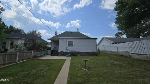 514 2nd Ave E, Williston, ND 58801 photo 4