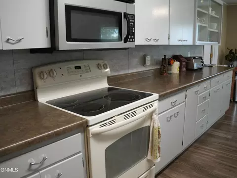514 2nd Ave E, Williston, ND 58801 photo 27