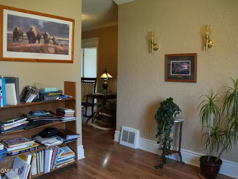 514 2nd Ave E, Williston, ND 58801 photo 23