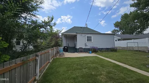 514 2nd Ave E, Williston, ND 58801 photo 6
