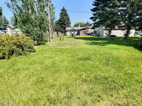 332 5th St NE, Garrison, ND 58540 photo 19