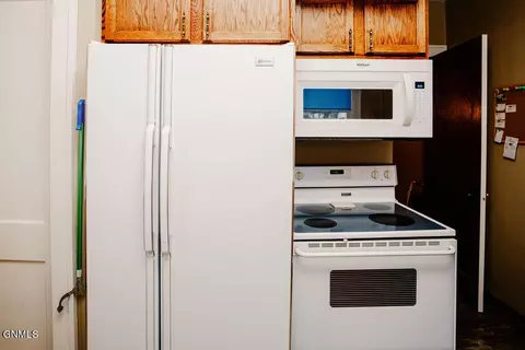 Kitchen - 411 5th Ave W, Edgeley, ND 58433 photo 4 of 7