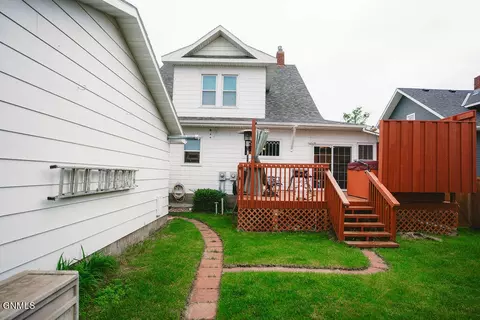 Exterior - 411 5th Ave W, Edgeley, ND 58433 photo 3 of 9