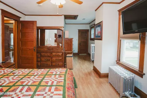 Bedroom - 411 5th Ave W, Edgeley, ND 58433 photo 3 of 7