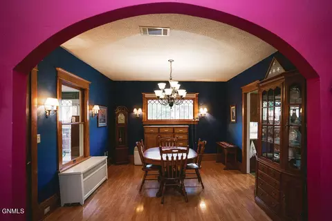 Dining - 411 5th Ave W, Edgeley, ND 58433 photo 2 of 3