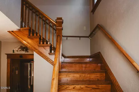 Entry Way - 411 5th Ave W, Edgeley, ND 58433 photo 4 of 5