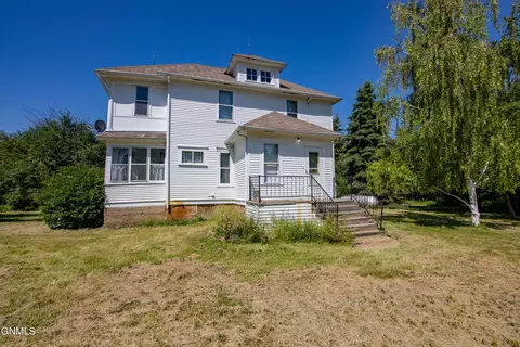 4445 28th St NE, Heimdal, ND 58341 photo 2
