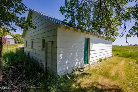 4445 28th St NE, Heimdal, ND 58341 photo 25
