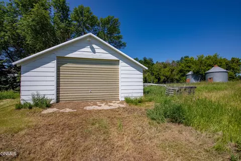 4445 28th St NE, Heimdal, ND 58341 photo 26
