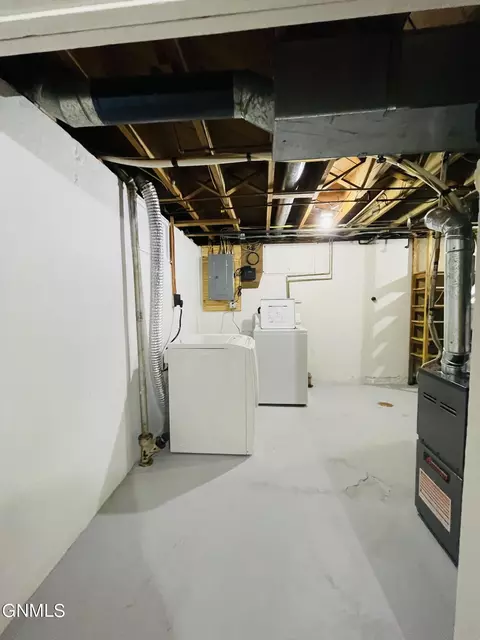 1006 8th Ave W, Williston, ND 58801 photo 30