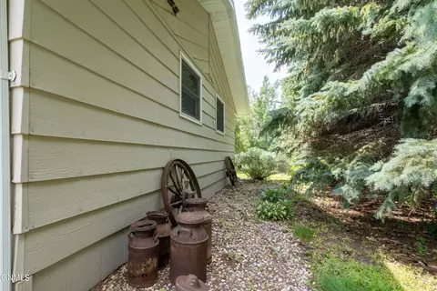 321 3rd St NE, Lamoure, ND 58458 photo 45