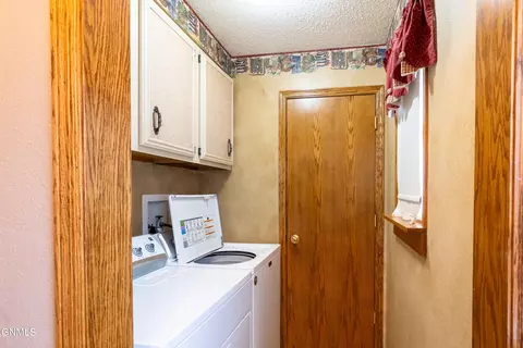 321 3rd St NE, Lamoure, ND 58458 photo 25